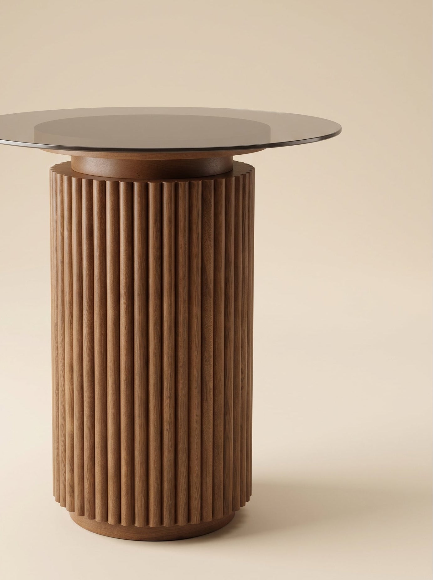 Supellex Home mesa auxiliar Gio con superficie en cristal tonalizado y columna cilíndrica estriada en madera maciza de nogal - vista frontal