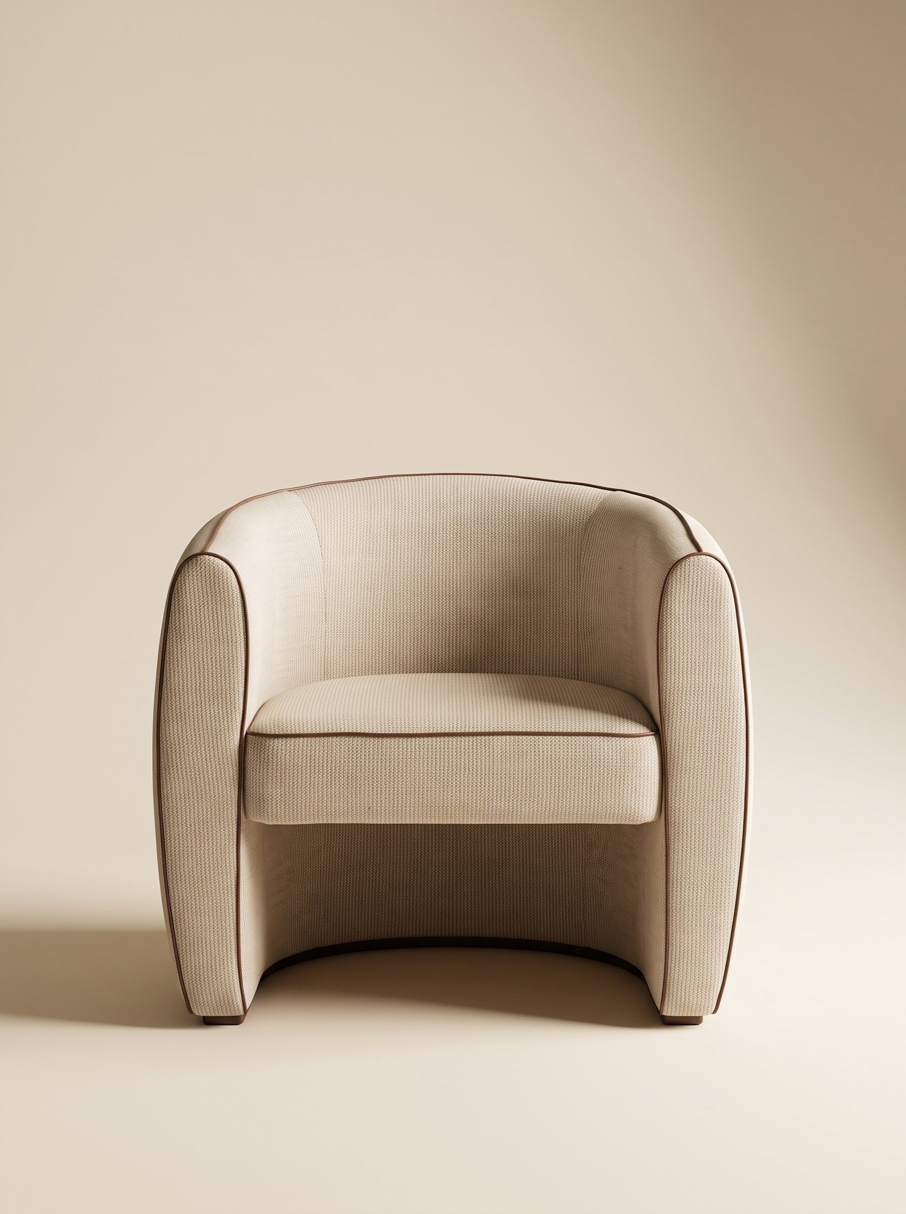 Supellex Home poltrona Deeds de silueta envolvente tapizada en tela texturizada color beige - vista frontal