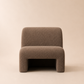 Supellex Home poltrona Koda de diseño curvo tapizada en tela texturizada color café topo - vista frontal