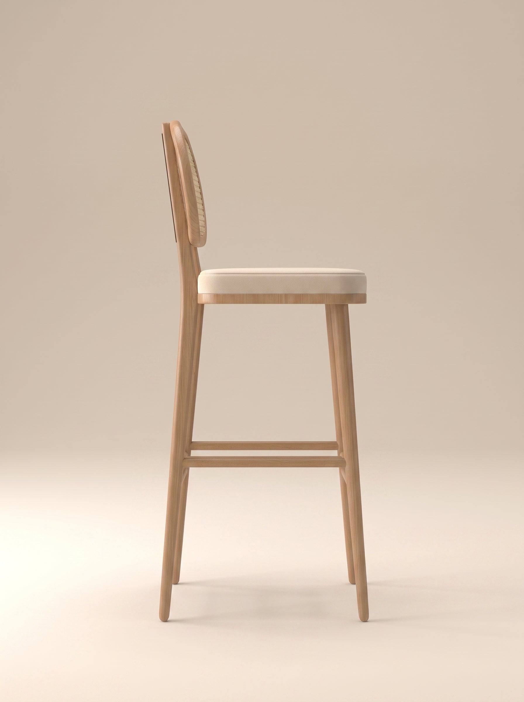 Supellex Home silla de barra Acre color beige con respaldo ovalado en esterilla y estructura en madera natural - vista lateral de perfil