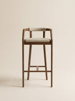 Supellex Home silla de barra Aria color beige con estructura en madera natural - vista frontal