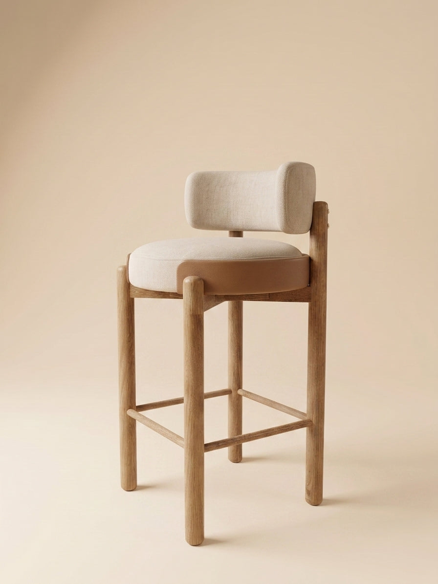 Supellex Home silla de barra Ova color beige con estructura en madera natural - vista en perspectiva tres cuartos